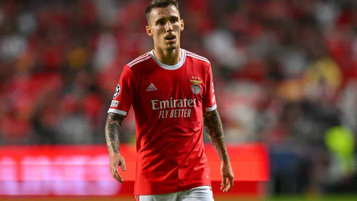 Grimaldo, il rinnovo tardivo con il Benfica apre nuovi scenari: Napoli e Juve in pole - immagine 1