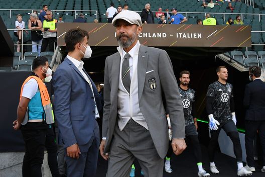 . (Photo by Claudio Villa/Getty Images) vialli malattia nazionale