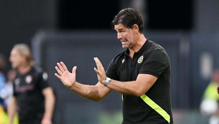 UDINE, ITALY - AUGUST 20: Andrea Sottil Udinese Calcio coach during the Serie A match between Udinese Calcio and Salernitana at Dacia Arena on August 20, 2022 in Udine, . (Photo by Francesco Pecoraro/Getty Images) L’Udinese potrebbe accogliere un nuovo difensore e schierarlo contro i Viola - immagine 1