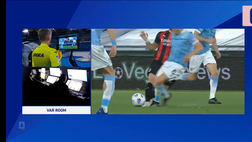 VIDEO Lazio-Milan, bufera su Orsato: contatto Leiva-Calhanoglu, ecco l’episodio che ha fatto infuriare Pioli