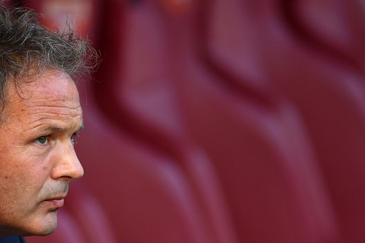  TURIN, ITALY - OCTOBER 22: Torino FC head coach Sinisa Mihajlovic looks on during the Serie A match between Torino FC and AS Roma at Stadio Olimpico di Torino on October 22, 2017 in Turin, Italy. (Photo by Valerio Pennicino/Getty Images) 