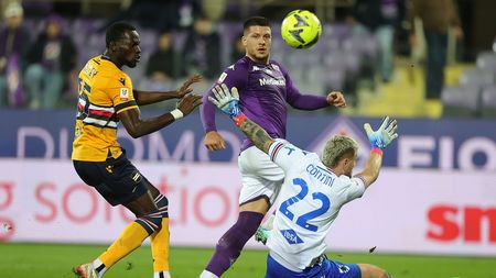 FLORENCE, ITALY - JANUARY 12: Luka Jovic of ACF Fiorentina in action during the Coppa Italia match between ACF Fiorentina and UC Sampdoria at Stadio Artemio Franchi on January 12, 2023 in Florence, Italy. (Photo by Gabriele Maltinti/Getty Images)