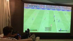 Sala giochi e forti richiami turchi. Ozil, la casa è da paura!