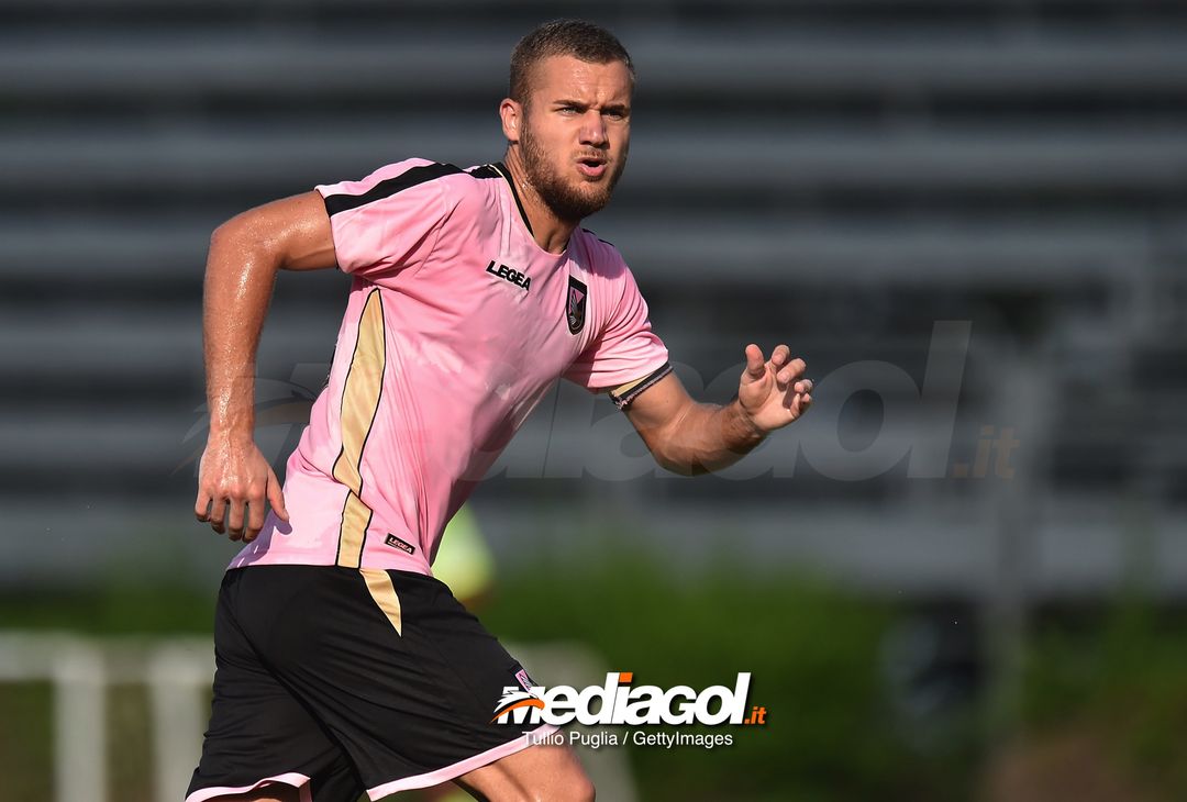  PALERMO, ITALY - AUGUST 18:  George Puscas of Palermo in action during the pre-season friendly match between US Citta' di Palermo and Sicula Leonzio at Carmelo Onorato training center on August 18, 2018 in Palermo, Italy.  (Photo by Tullio M. Puglia/Getty Images) 