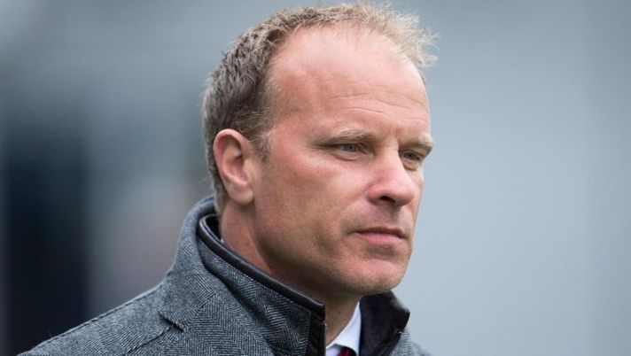 Nel 2017 Bergkamp ha lasciato il ruolo di vice allenatore dell'Ajax. 