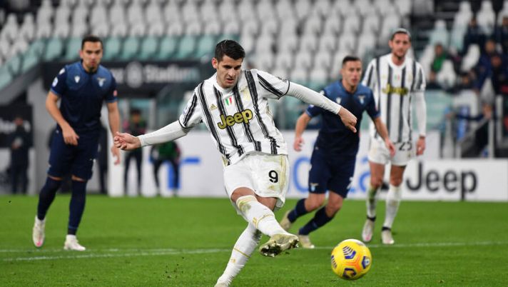 TURIN, ITALY - MARCH 06: Alvaro Morata of Juventus scores their team's third goal from the penalty spot during the Serie A match between Juventus and SS Lazio at Allianz Stadium on March 06, 2021 in Turin, Italy. Sporting stadiums around Italy remain under strict restrictions due to the Coronavirus Pandemic as Government social distancing laws prohibit fans inside venues resulting in games being played behind closed doors. (Photo by Valerio Pennicino/Getty Images) Juve, così cambia il rigorista senza Ronaldo: cos’è successo tra Ramsey e Morata - immagine 1