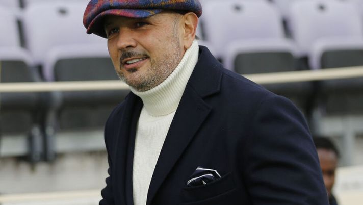 FLORENCE, ITALY - JANUARY 03: Sinisa Mihajlovic manager of Bologna FC looks on during the Serie A match between ACF Fiorentina and Bologna FC at Stadio Artemio Franchi on January 3, 2021 in Florence, Italy. (Photo by Gabriele Maltinti/Getty Images) Mihajlovic attacca: “Se Ibra fosse stato con noi, avremmo vinto 3-0” - immagine 1