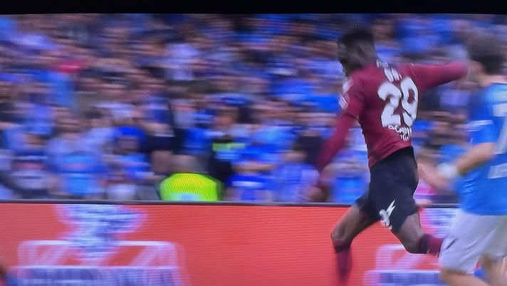 VIDEO Napoli-Salernitana 1-1, Dia guasta la festa degli azzurri: eurogol al Maradona - immagine 1
