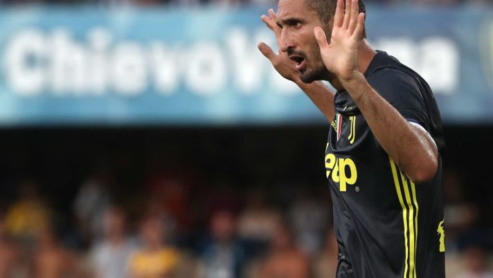 VERONA, ITALY - AUGUST 18: Giorgio Chiellini of Juventus FC gestures during the Serie A match between Chievo Verona and Juventus at Stadio Marc'Antonio Bentegodi on August 18, 2018 in Verona, Italy. (Photo by Marco Luzzani/Getty Images) Sette brutte notizie per la prossima giornata: dal turnover Juve ai cambi di Ancelotti- immagine 1