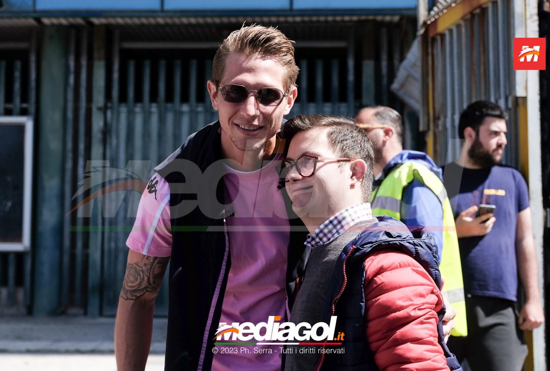 FOTO Parma-Palermo, i Rosanero in partenza dal “Renzo Barbera” (GALLERY) - immagine 19