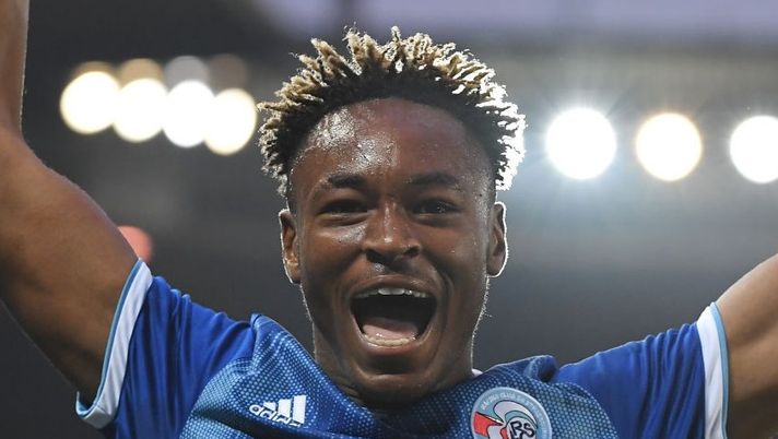 Mohamed Simakan, difensore centrale dello Strasburgo. Obiettivo di mercato AC Milan 