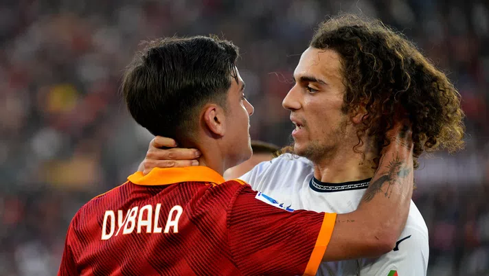 Tensione tra Dybala e Guendouzi, l’argentino mostra il parastinco: il motivo - immagine 1