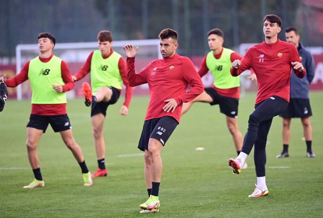 La Roma torna ad allenarsi a Trigoria in vista del Genoa – FOTO GALLERY - immagine 5