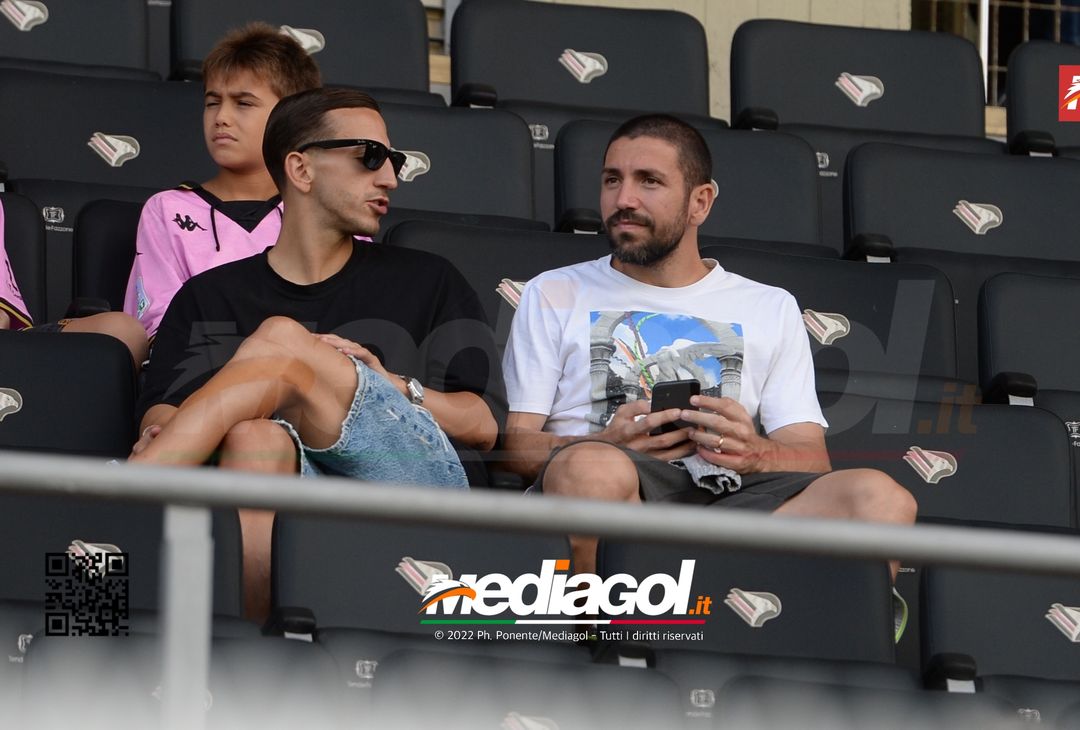FOTOTIFO Palermo-Sudtirol 0-1, i tifosi allo Stadio “Renzo Barbera” (GALLERY) - immagine 56