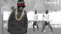 SOCIAL / Il Bayern ci prende gusto: dopo il gatto arriva Heynckes in versione Thug Life