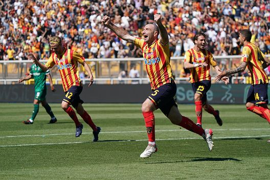 (Getty Images) Lecce, multa per il petardo lanciato a Vicenza- immagine 2