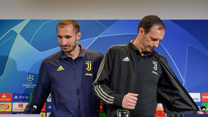 TURIN, ITALY - MARCH 11:  Juventus player Giorgio Chiellini and coach Massimiliano Allegri during the Champions League press confrence at Allianz Stadium on March 11, 2019 in Turin, Italy.  (Photo by Daniele Badolato - Juventus FC/Juventus FC via Getty Images) 