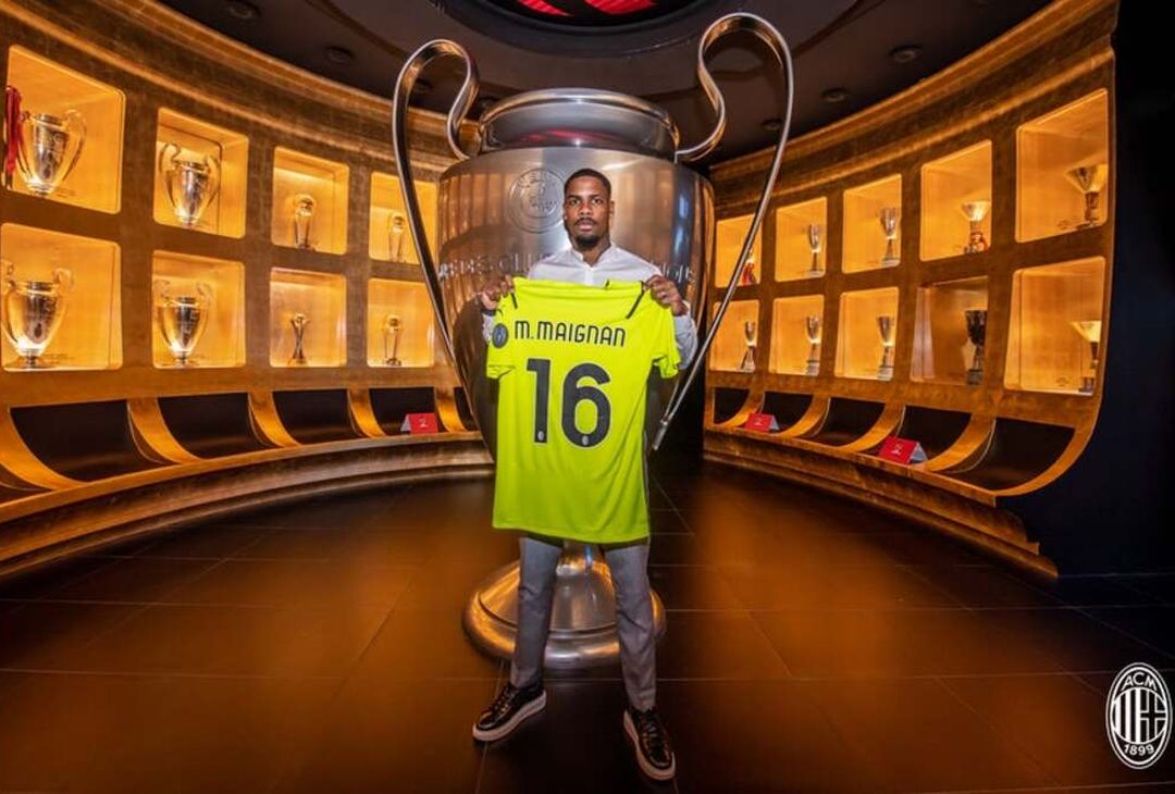  Mike Maignan è ufficialmente il nuovo portiere del Milan (acmilan.com) 