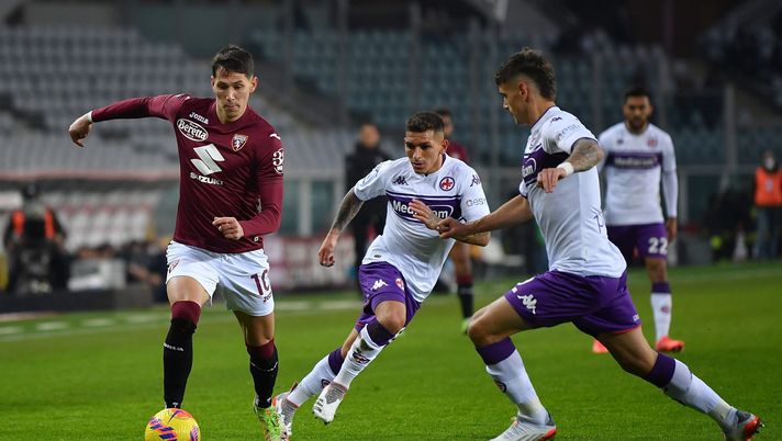 TURIN, ITALY - JANUARY 10: Sasa Lukic of Torino FC in action during the Serie A match between Torino FC v ACF Fiorentina at Stadio Olimpico di Torino on January 10, 2022 in Turin, Italy. (Photo by Valerio Pennicino/Getty Images) Repubblica – Viola adagiati, urge un cambio di passo (anche tattico?) - immagine 1