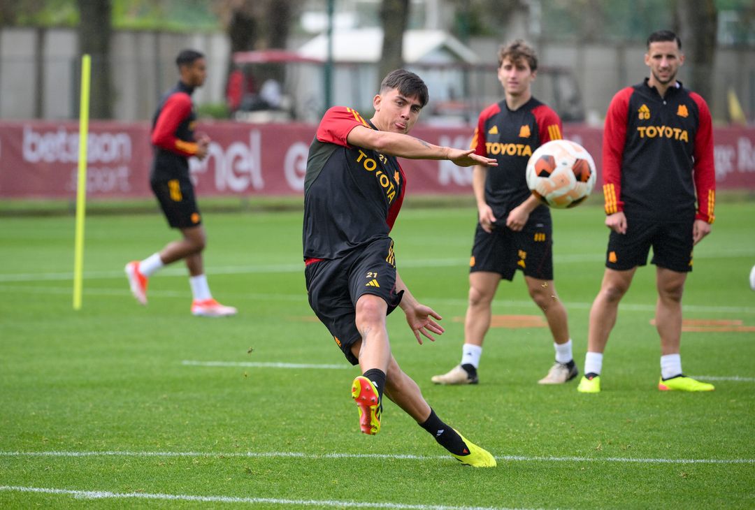 Roma, l’allenamento a Trigoria alla viglia del Milan: c’è Mancini – FOTOGALLERY - immagine 7