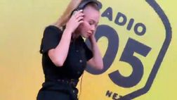 VIDEO / Diletta Leotta a Sanremo. Dal lavoro al mare è un attimo