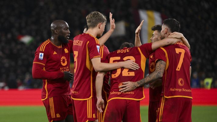 Roma-Verona 2-1: decidono Lukaku e Pellegrini. De Rossi vola a -2 dalla Champions - immagine 1