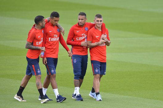 PARIS, FRANCE - SEPTEMBER 06: (L-R) Dani Alves, Marquinhos Neymar Jr and Marco Verratti of Paris Saint-Germain react before a Paris Saint-Germain training session at Centre Ooredoo on September 6, 2017 in Saint-Germain en Laye, Paris France. (Photo by Aurelien Meunier/Getty Images) PARIS, FRANCE - SEPTEMBER 06: (L-R) Dani Alves, Marquinhos Neymar Jr and Marco Verratti of Paris Saint-Germain react before a Paris Saint-Germain training session at Centre Ooredoo on September 6, 2017 in Saint-Germain en Laye, Paris France. (Photo by Aurelien Meunier/Getty Images)