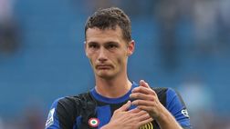 Inter, Sky: “Domani Bastoni può tornare in gruppo. I tempi per rivedere Pavard”