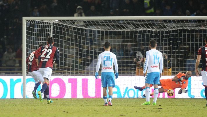 BOLOGNA, ITALY - FEBRUARY 04: Jos Reina goalkeeper of SSC Napoli saves a penalty taken by Mattia Destro # 10 of Bologna FC during the Serie A match between Bologna FC and SSC Napoli at Stadio Renato Dall'Ara on February 4, 2017 in Bologna, Italy.  (Photo by Mario Carlini / Iguana Press/Getty Images) 