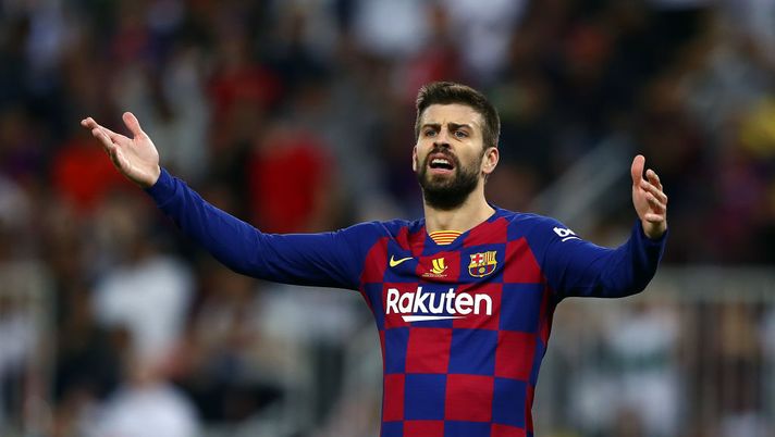 JEDDAH, SAUDI ARABIA - JANUARY 09: Gerard Pique of Barcelona reacts during the Supercopa de Espana Semi-Final match between FC Barcelona and Club Atletico de Madrid at King Abdullah Sports City on January 09, 2020 in Jeddah, Saudi Arabia. (Photo by Francois Nel/Getty Images) JEDDAH, SAUDI ARABIA - JANUARY 09: Gerard Pique of Barcelona reacts during the Supercopa de Espana Semi-Final match between FC Barcelona and Club Atletico de Madrid at King Abdullah Sports City on January 09, 2020 in Jeddah, Saudi Arabia. (Photo by Francois Nel/Getty Images)