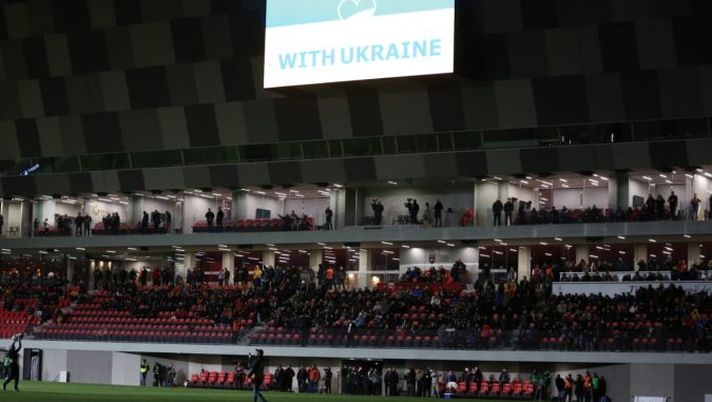 Albania, il derby di Tirana si schiera: “Noi siamo con l’Ucraina” Albania, il derby di Tirana si schiera: “Noi siamo con l’Ucraina” - immagine 1