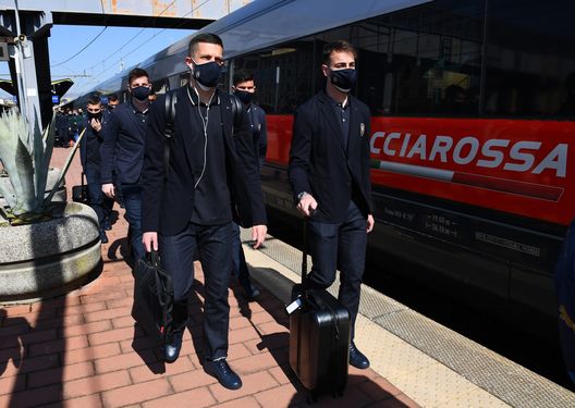 PARMA, ITALY - MARCH 24: Cristiano Biraghi and Gaetano Castrovilli of Italy leave by train for Parma on March 24, 2021 in Parma, Italy. (Photo by Claudio Villa/Getty Images) PARMA, ITALY - MARCH 24: Cristiano Biraghi and Gaetano Castrovilli of Italy leave by train for Parma on March 24, 2021 in Parma, Italy. (Photo by Claudio Villa/Getty Images)