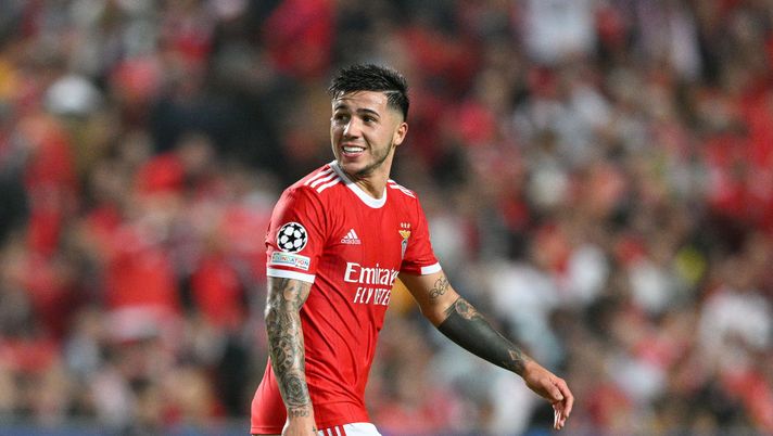 LISBON, PORTUGAL - OCTOBER 25: Enzo Fernandez of SL Benfica reacts during the UEFA Champions League group H match between SL Benfica and Juventus at Estadio do Sport Lisboa e Benfica on October 25, 2022 in Lisbon, Portugal. (Photo by Octavio Passos/Getty Images) Benfica, Roger Schmidt: incertezza sul futuro di Enzo Fernández - immagine 1