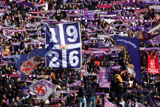 GERMOGLI PH: 13 MARZO 2022 FIRENZE STADIO ARTEMIO FRANCHI SERIE A FIORENTINA VS BOLOGNA NELLA FOTO TIFOSI CURVA FIESOLE GERMOGLI PH: 13 MARZO 2022 FIRENZE STADIO ARTEMIO FRANCHI SERIE A FIORENTINA VS BOLOGNA NELLA FOTO TIFOSI CURVA FIESOLE