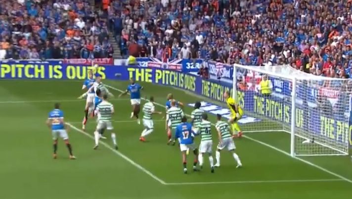 Cori anti-irlandesi dopo il derby di Glasgow: la comunità Irish insorge 