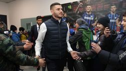 Icardi out, ma prima di Inter-Bologna è a bordo campo. La sua giacca non passa inosservata