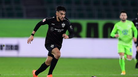 WOLFSBURG, GERMANY - DECEMBER 20: Nicolas Gonzalez of VfB Stuttgart runs with the ball during the Bundesliga match between VfL Wolfsburg and VfB Stuttgart at Volkswagen Arena on December 20, 2020 in Wolfsburg, Germany. Sporting stadiums around Germany remain under strict restrictions due to the Coronavirus Pandemic as Government social distancing laws prohibit fans inside venues resulting in games being played behind closed doors. (Photo by Oliver Hardt/Getty Images) WOLFSBURG, GERMANY - DECEMBER 20: Nicolas Gonzalez of VfB Stuttgart runs with the ball during the Bundesliga match between VfL Wolfsburg and VfB Stuttgart at Volkswagen Arena on December 20, 2020 in Wolfsburg, Germany. Sporting stadiums around Germany remain under strict restrictions due to the Coronavirus Pandemic as Government social distancing laws prohibit fans inside venues resulting in games being played behind closed doors. (Photo by Oliver Hardt/Getty Images)