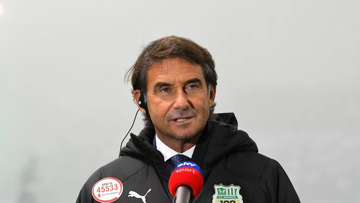 REGGIO NELL'EMILIA, ITALY - OCTOBER 23: Giovanni Carnevali of US Sassuolo speaks to journalist during the Serie A match between US Sassuolo and Torino FC at Mapei Stadium - Città del Tricolore on October 23, 2020 in Reggio nell'Emilia, Italy. (Photo by Alessandro Sabattini/Getty Images)