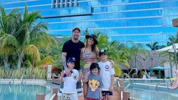 Messi in vacanza a Miami con la famiglia: lo scatto ‘rock’ con moglie e figli