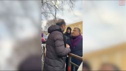 VIDEO Fiorentina, Joe Barone contestato fuori dal Franchi: interviene la polizia