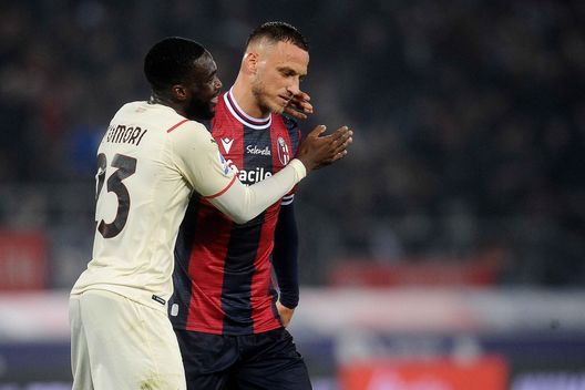 Tomori e Arnautovic. Tomori e Arnautovic.