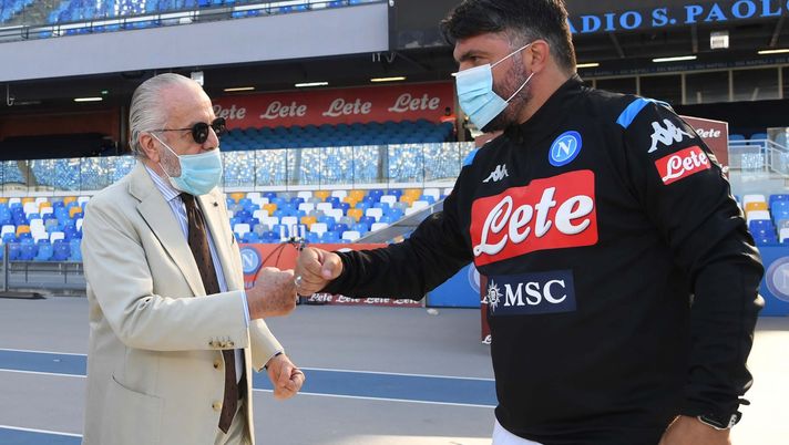 NAPLES, ITALY - JUNE 12:  Aurelio De Laurentiis and Gennaro Gattuso during a Napoli training session on June 12, 2020 in Naples, Italy.  (Photo by SSC NAPOLI/SSC NAPOLI via Getty Images) 