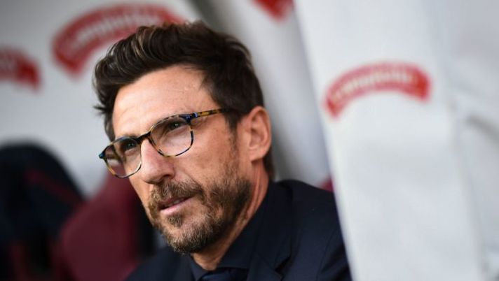 AS Roma's head coach Eusebio Di Francesco looks on during the Italian Serie A football match Torino Vs Roma on October 22, 2017 at the Grande Torino stadium in Turin. / AFP PHOTO / MARCO BERTORELLO (Photo credit should read MARCO BERTORELLO/AFP/Getty Images) Di Francesco: “Dzeko non è brillantissimo, gli pesa non fare gol. Ma lo farò giocare” - immagine 1