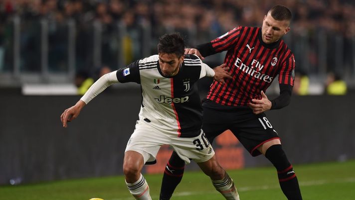 10 novembre 2019, Juventus-Milan 1-0: Rodrigo Bentancur contro Ante Rebic (credits: GETTY Images) 