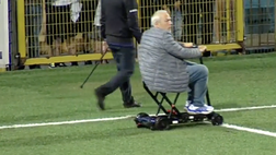 Playoff C, rigore al Pordenone: proprietario del Lecco entra in campo (video)