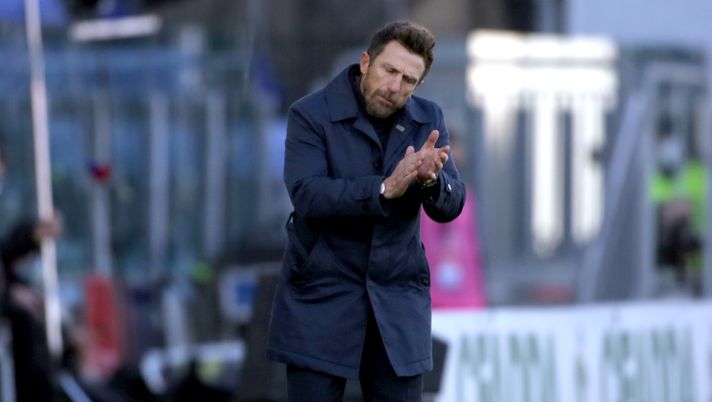 CAGLIARI, ITALY - DECEMBER 13:  Coach of Cagliari Eusebio di Francesco reacts during the Serie A match between Cagliari Calcio and FC Internazionale at Sardegna Arena on December 13, 2020 in Cagliari, Italy. (Photo by Enrico Locci/Getty Images) 