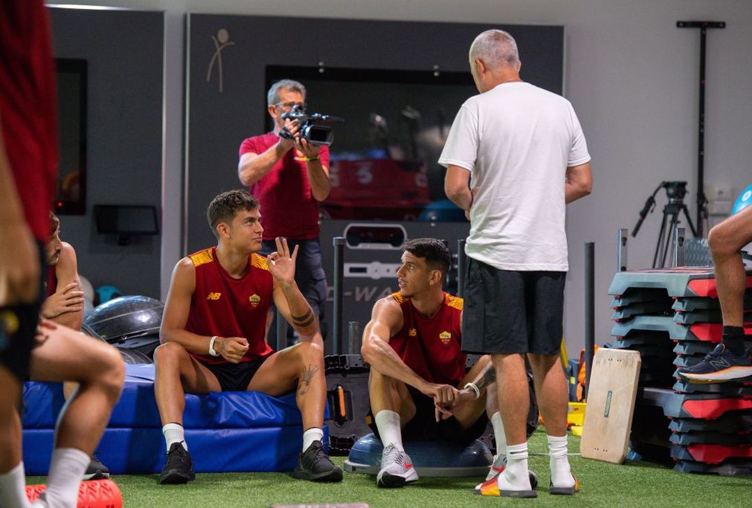 Seduta mattutina per la Roma a Trigoria – FOTO GALLERY - immagine 21