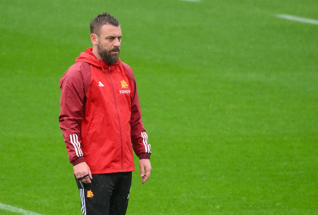 Roma, la ripresa degli allenamenti sotto la pioggia a Trigoria – FOTOGALLERY - immagine 6