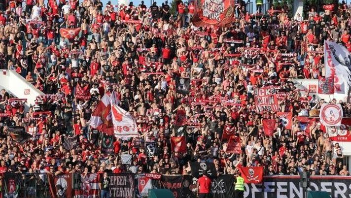 Sofia, derby fra CSKA e CSKA 1948: bottiglie contro i dirigenti ospiti costretti ad andarsene CHE DERBY FRA I DUE CSKA DI SOFIA