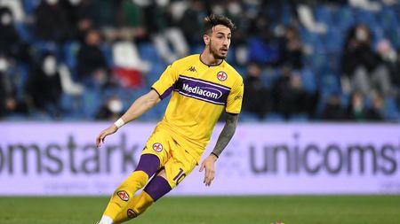 REGGIO NELL'EMILIA, ITALY - FEBRUARY 26: Gaetano Castrovilli of ACF Fiorentina in action during the Serie A match between US Sassuolo and ACF Fiorentina at Mapei Stadium - Citta' del Tricolore on February 26, 2022 in Reggio nell'Emilia, Italy. (Photo by Alessandro Sabattini/Getty Images) REGGIO NELL'EMILIA, ITALY - FEBRUARY 26: Gaetano Castrovilli of ACF Fiorentina in action during the Serie A match between US Sassuolo and ACF Fiorentina at Mapei Stadium - Citta' del Tricolore on February 26, 2022 in Reggio nell'Emilia, Italy. (Photo by Alessandro Sabattini/Getty Images)